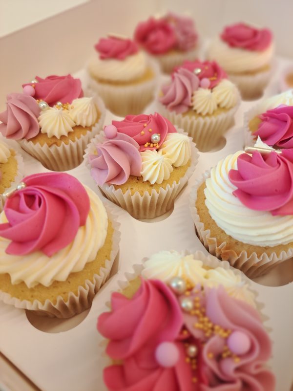 Pretty Cupcakes - Image 2